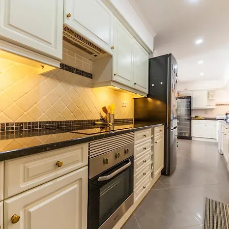 C13 - The Club Apartment In Praia Da Luz * Praia Da Luz